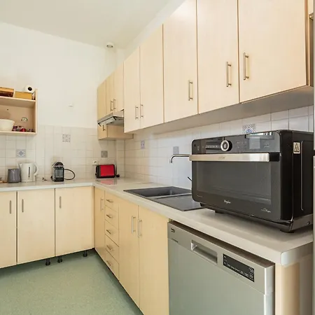 Moderne En Plein Centre Et Proche De La Apartment *